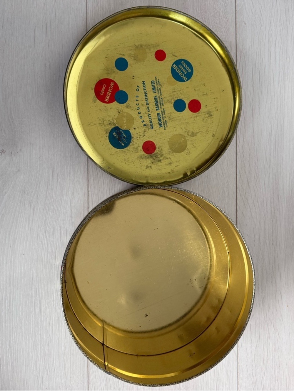 Vintage Wonder Bakeries decorative metal tin w ornate cloisonné-style design - Picture 4 of 5